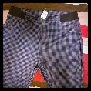 NWT Plus size stretch fit pants